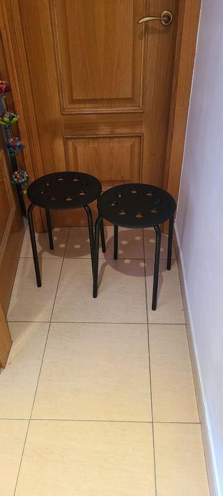 Taburetes negros Ikea (Set de 2)