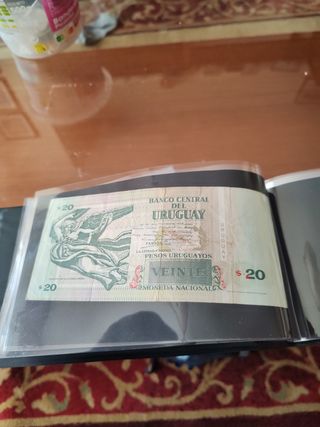 Lote de 9 billetes estrangeros 