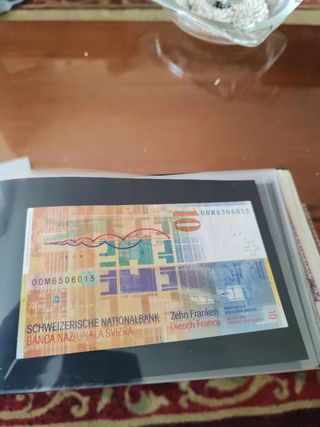 Lote de 9 billetes estrangeros 