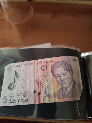 Lote de 9 billetes estrangeros 