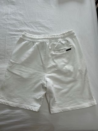 Pantalón corto blanco Pull and Bear