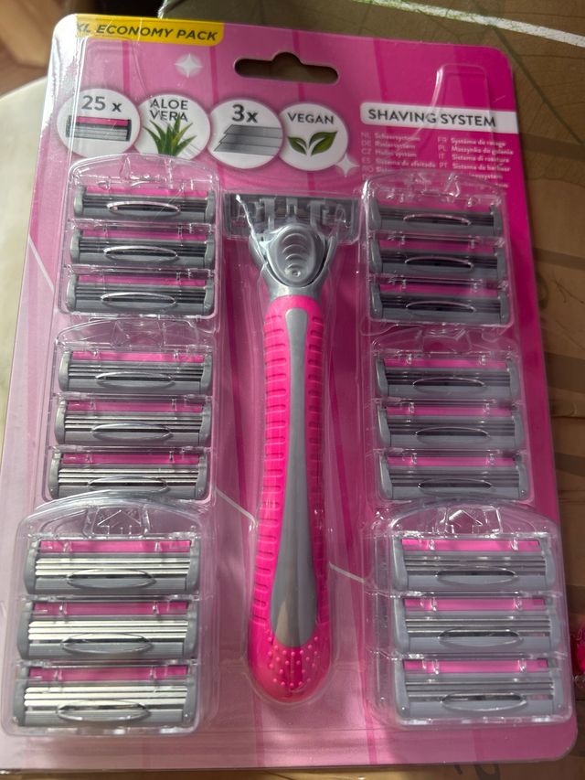 Maquinillas de afeitar femenina.Tengo mas pack
