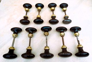Manilla de puerta antigua.