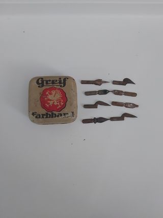 Caja con 8 plumines Greif