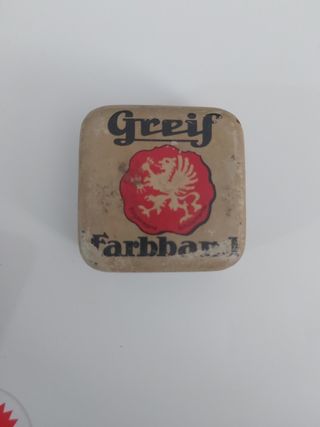 Caja con 8 plumines Greif