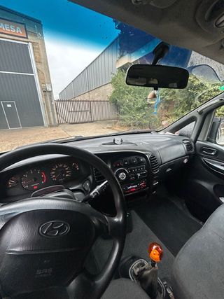 Hyundai H-1 2003