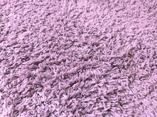 Alfombra lila morada