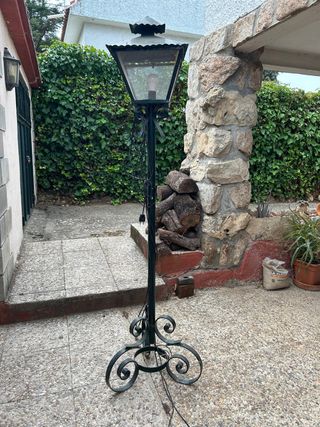 Farola de pie hierro de Forja
