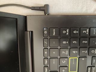 Computer portatile ASUS VivoBook nero