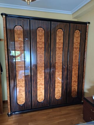 Armario de 4 cuerpos de madera