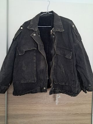 Cazadora oversize negra