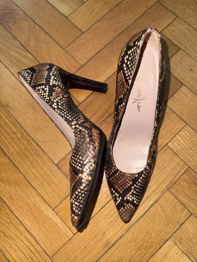 Zapatos de tacón Roberto Cavalli estampado serpien