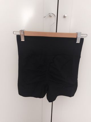 Mallas cortas negras