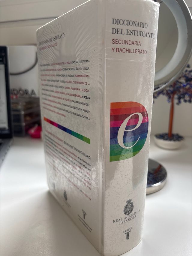 Diccionario del estudiante. Secundaria y Bachil...