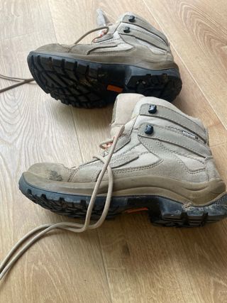 Botas de montaña Quechua Talla 38