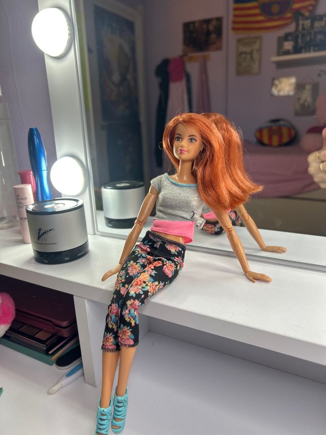 Barbie Movimientos Infinitos Pelirroja