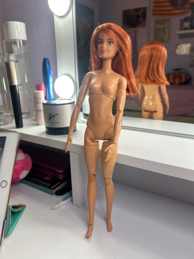 Barbie Movimientos Infinitos Pelirroja