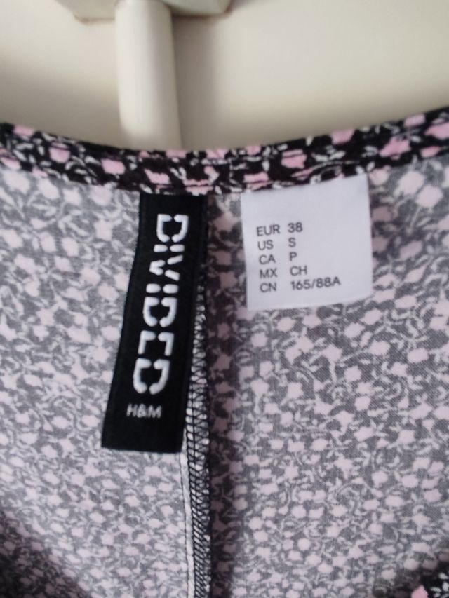 Vestido floral negro y rosa