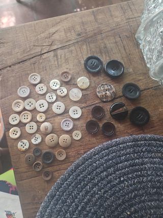 Pequeño lote botones vintage y antiguos