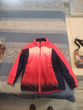 Chaqueta de esquí para niño. 134-140 cm de alto 