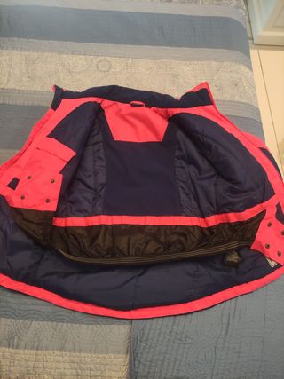 Chaqueta de esquí para niño. 134-140 cm de alto 