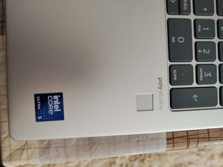 Portátil HP 460 G11 Plata