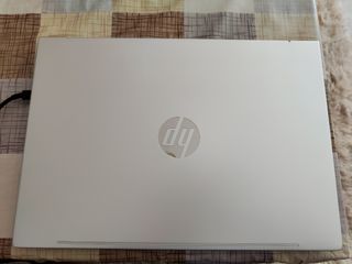 Portátil HP 460 G11 Plata