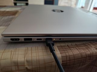 Portátil HP 460 G11 Plata