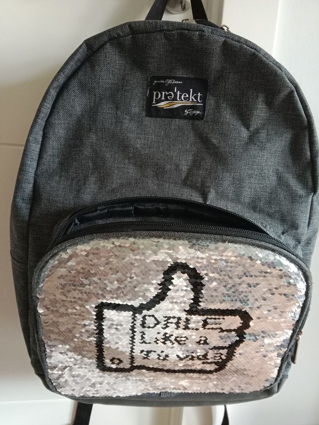 Mochila escolar Protekt con lentejuelas