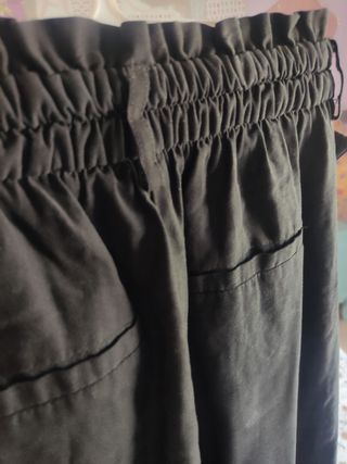 Pantalón negro Bershka