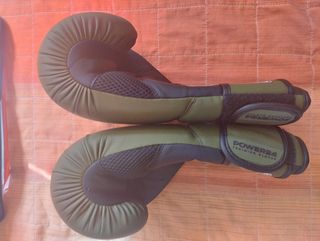 Guantes de boxeo Shark 16 Oz verdes