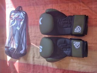 Guantes de boxeo Shark 16 Oz verdes