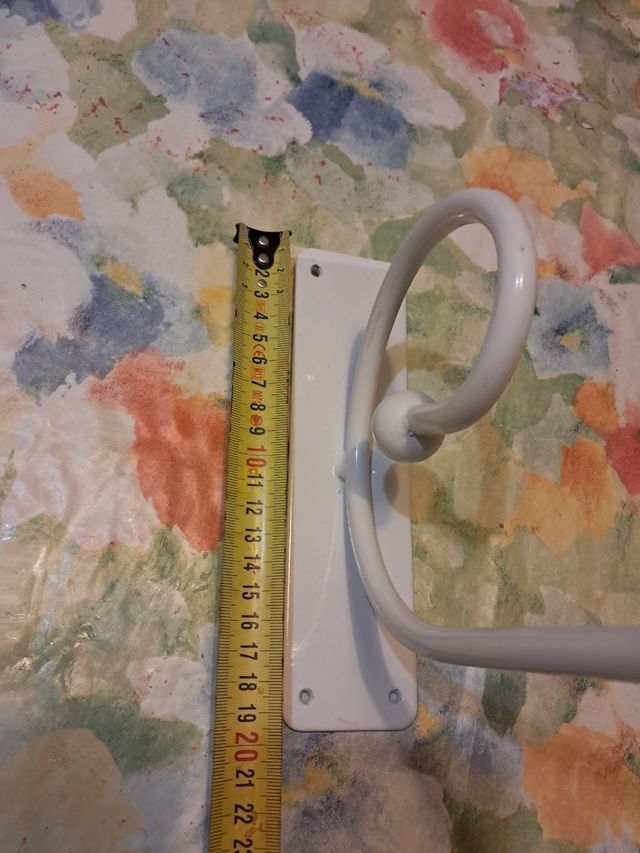 Toallero de forja hierro blanco de pared nuevo