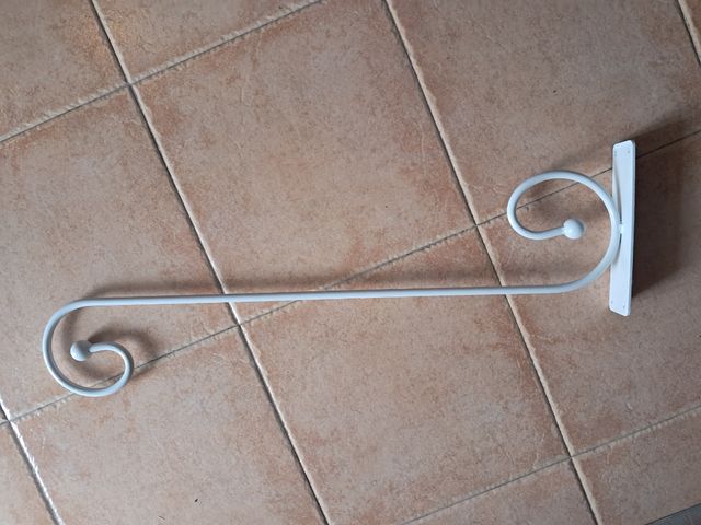 Toallero de forja hierro blanco de pared nuevo