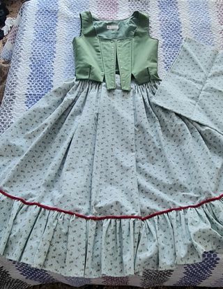 Traje de Huertana verde.