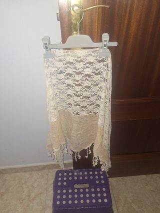 Pañuelo de encaje beige y blanco