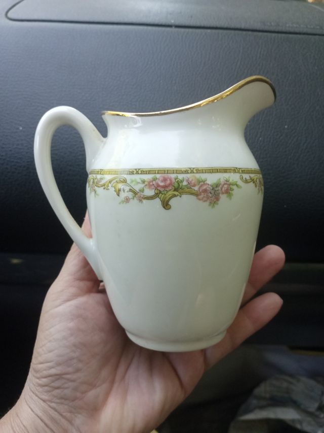 Lattiera Limoges decorata oro e fiori