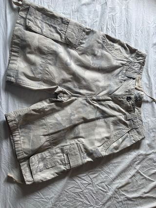 Pull&Bear Pantalón Corto Camuflaje Beige