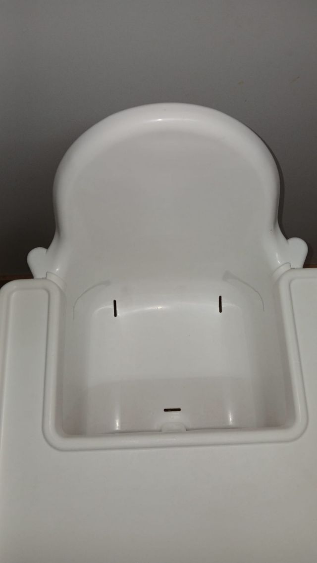 Trona IKEA con bandeja