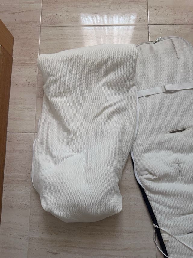 Saco y colchoneta para silla de bebé