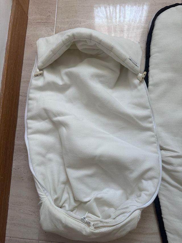 Saco y colchoneta para silla de bebé