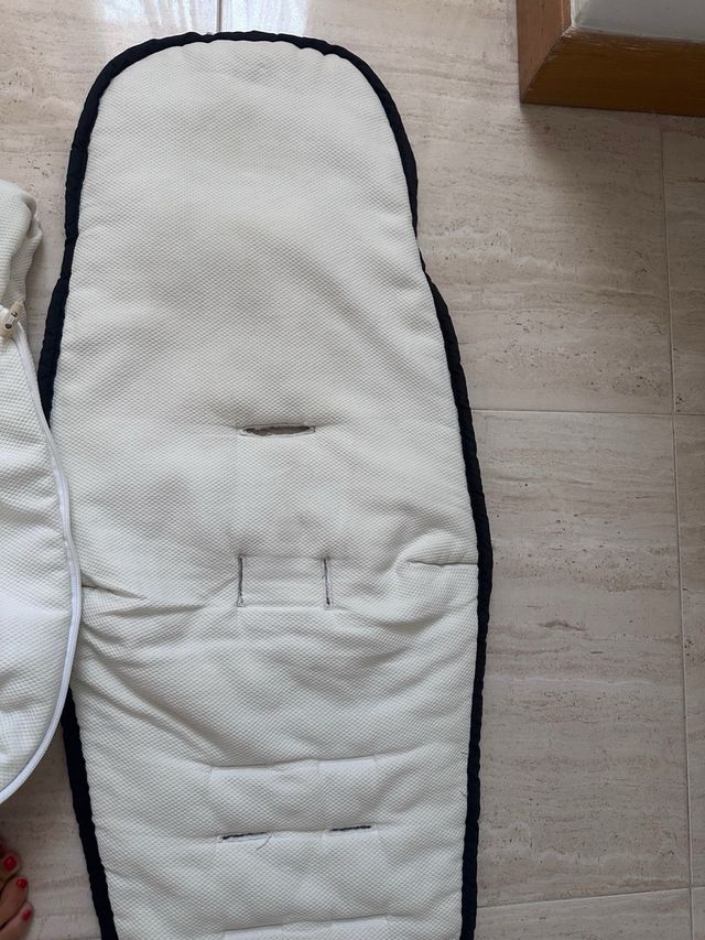 Saco y colchoneta para silla de bebé