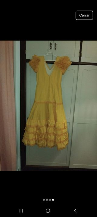 Traje de flamenca amarillo