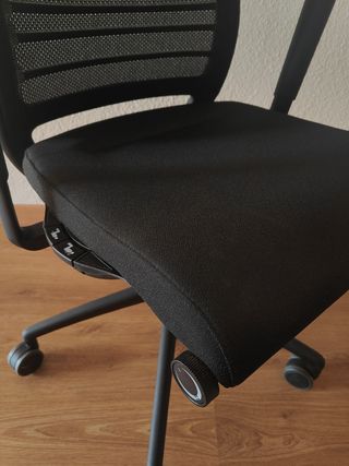 Silla oficina ergonómica Intersthul Hero Negra