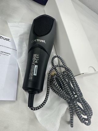 Micrófono USB Trust GXT 232 Mantis Trípode.NUEVO