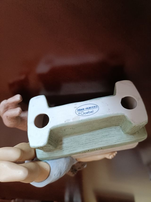 Figura em porcelana Nina Marco