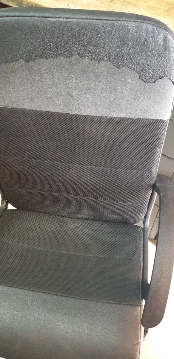 Silla de estudio elevable.