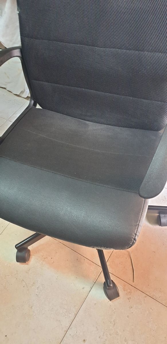 Silla de estudio elevable.