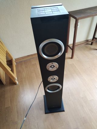 Torre de Sonido Negra