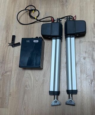 Kit 2 motores puertas abatibles SOMMER TWIST200E 
